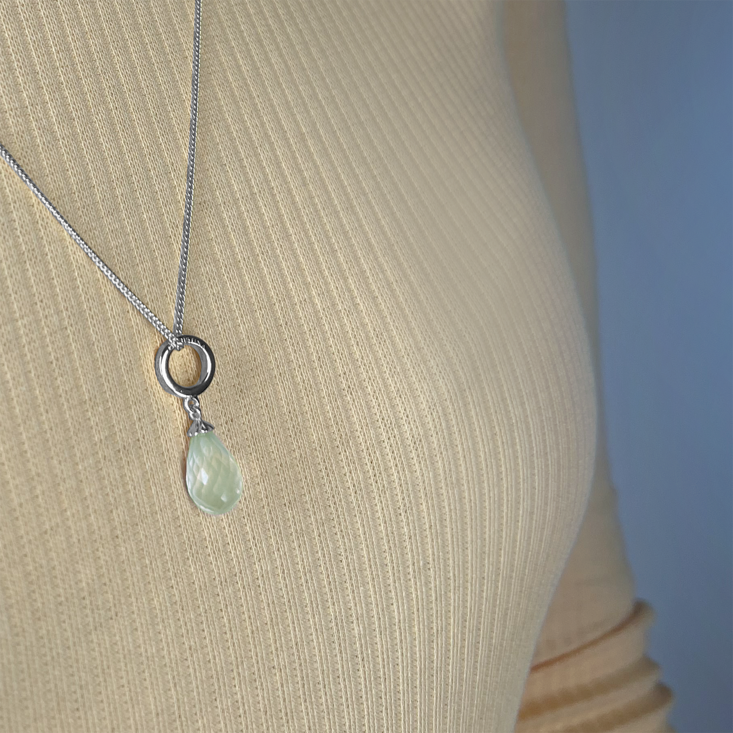 Necklace m Green Amethyst drop sølv - CHRISTINA