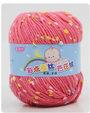 Wool scarf and cashmere yarn