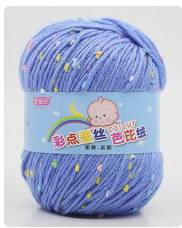 Wool scarf and cashmere yarn