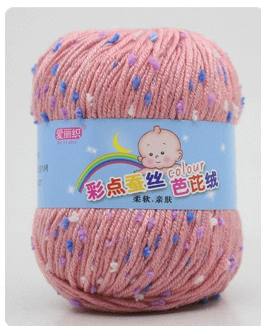 Wool scarf and cashmere yarn