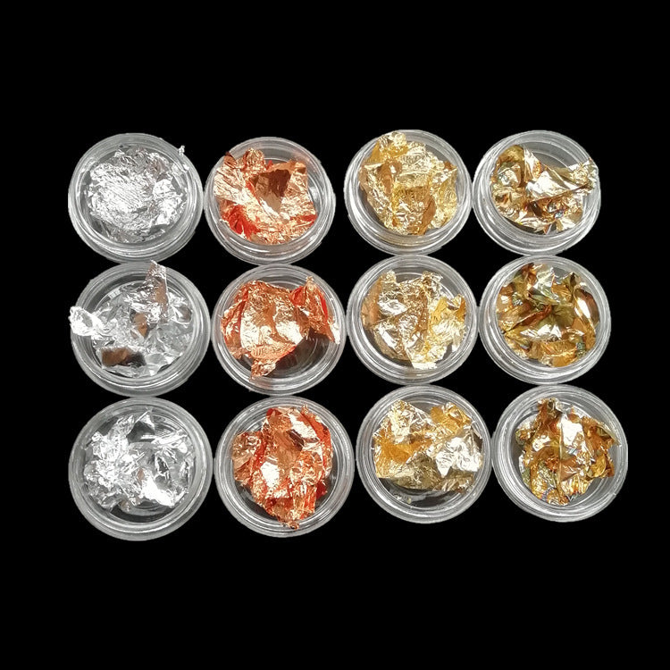 Nagelkunst-Zubehör: Nagelfolie, Hand mit Gold- und Silberfolie, ultradünne Farbfolie, Aufkleber