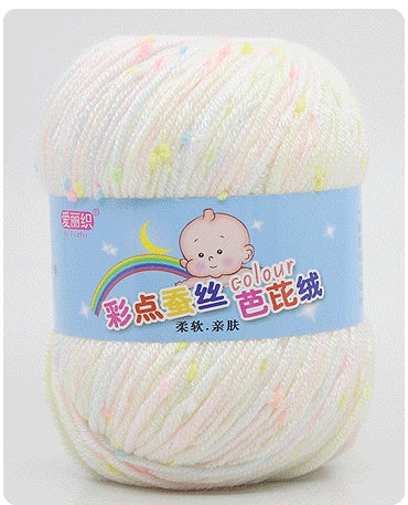 Wool scarf and cashmere yarn