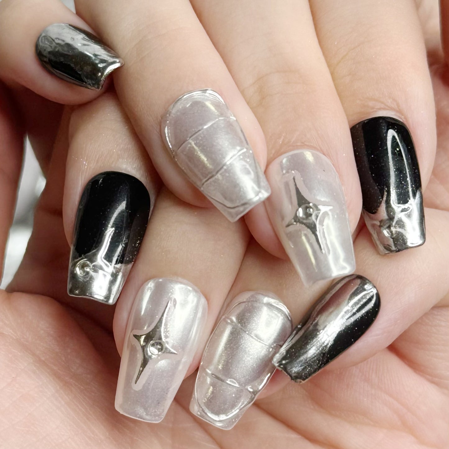 Women's Four Eight-pointed Stars Wear Manicure