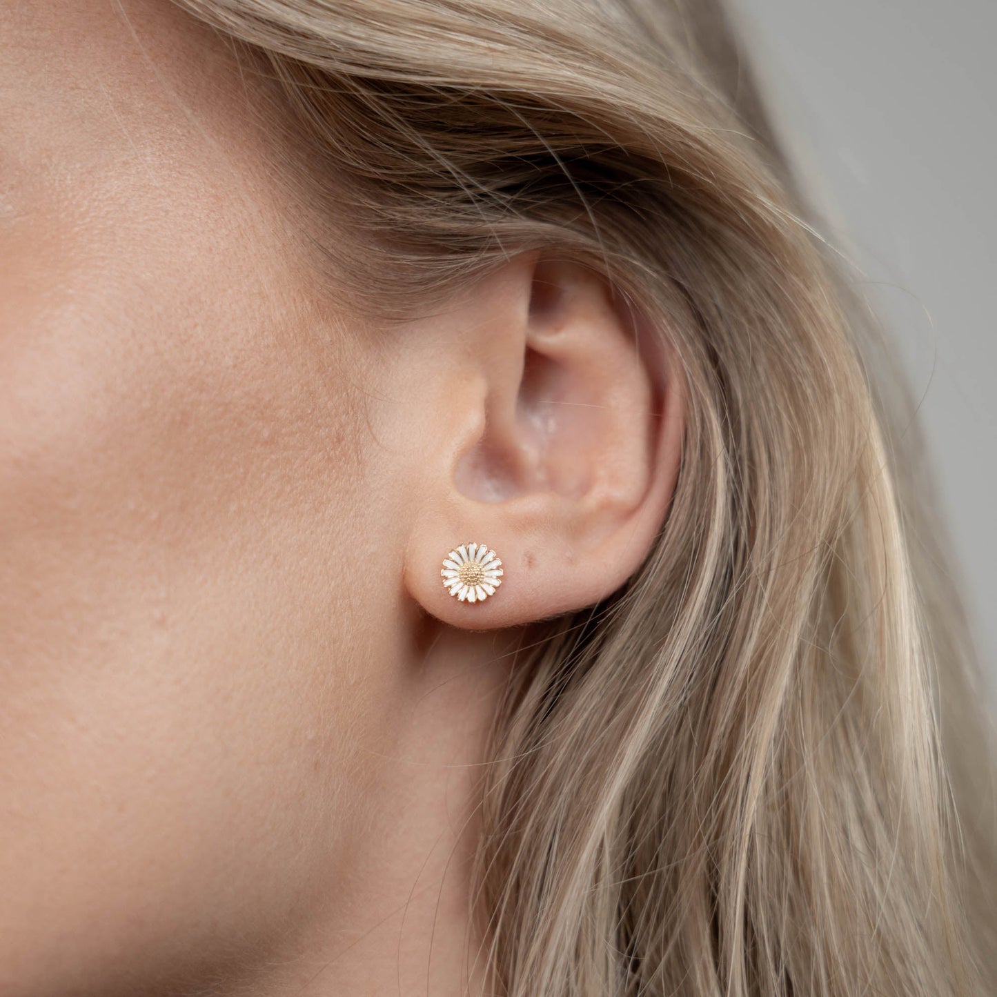 8mm Marguerite Simple Earring Stud / Single Stud - Gold Plated Sterling Silver