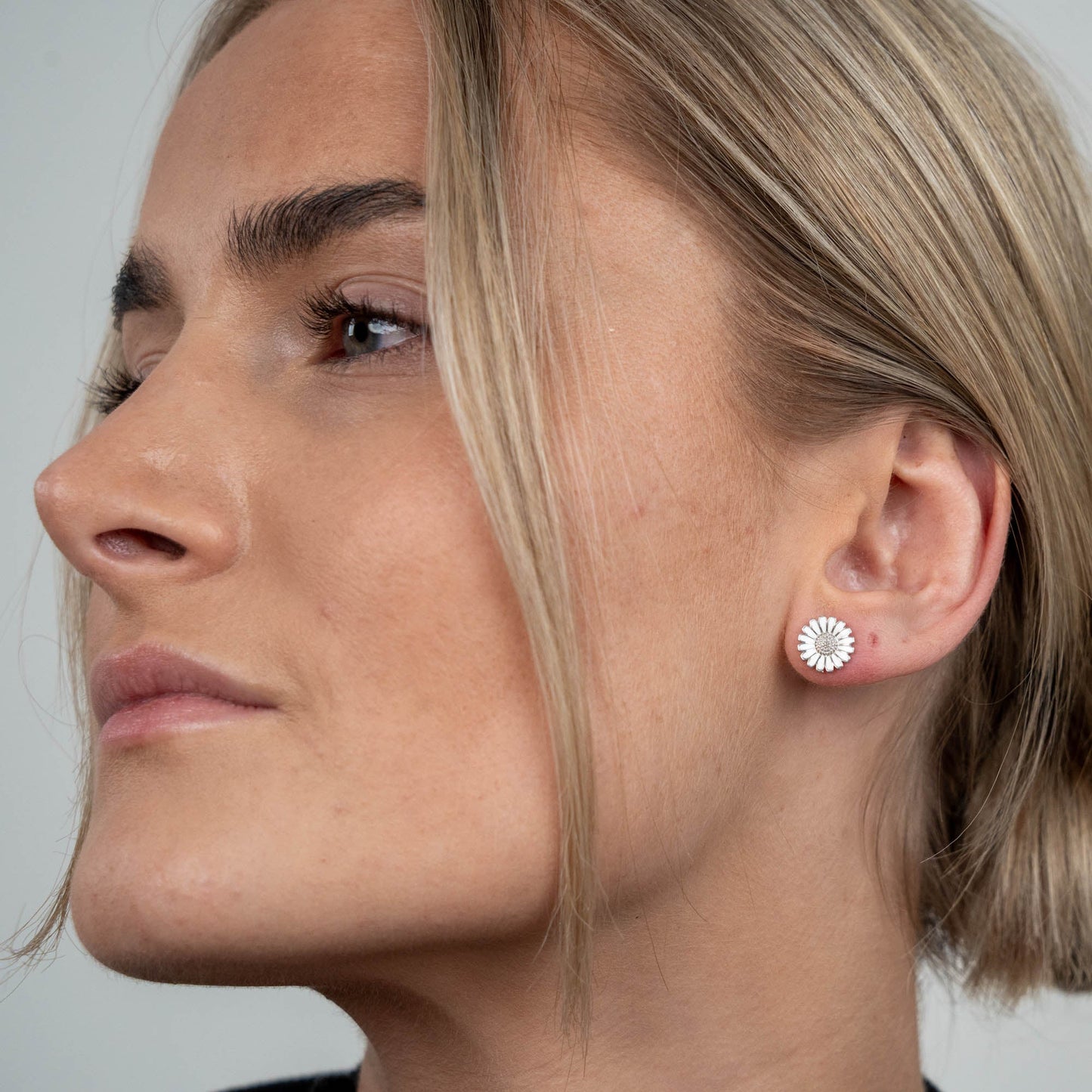 Marguerite 12mm Stud Earrings - Sterling Silver