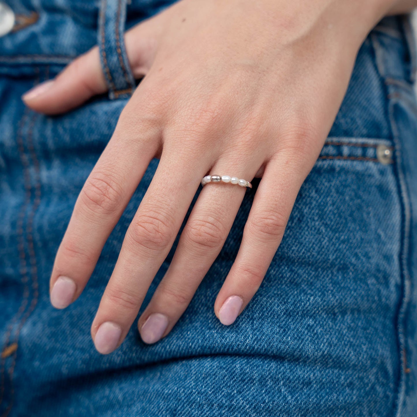 Magical Pearls Ring - Sterling Silver with 6 white Ferskvandsperler