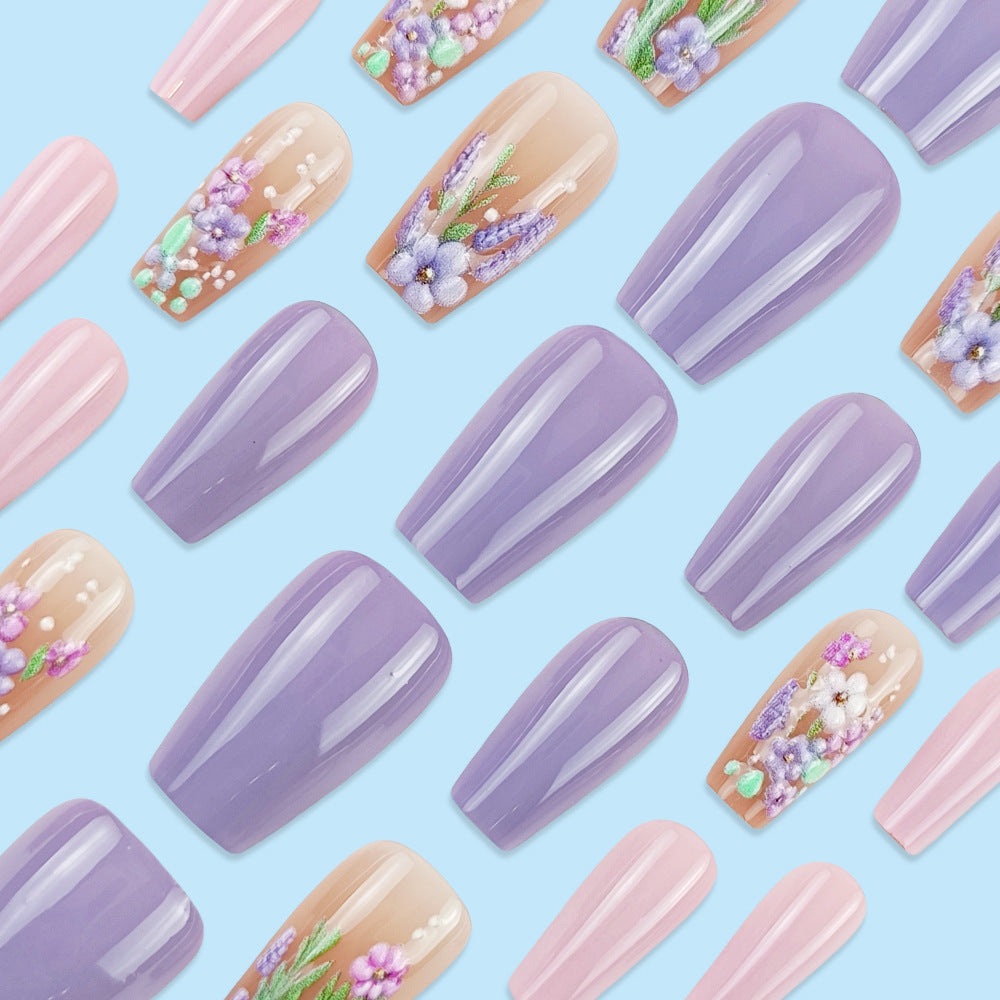 Wunderschöne, geprägte Blumen-Kunstnagelspitze