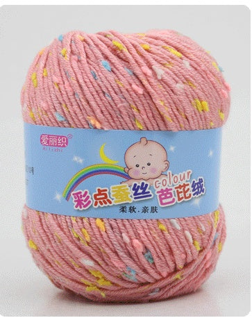 Wool scarf and cashmere yarn