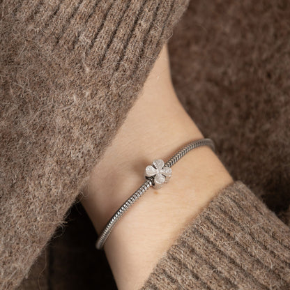 Four Leaf Clover - Charm 4 mm with Bracelet - Børstet Sterling Sølv