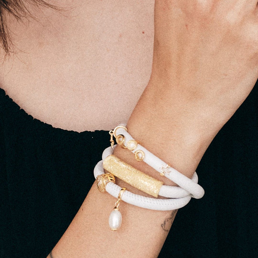 Pearl Drop White Hænger Charm 6 mm Til Armbånd - Rosaforgyldt m. 1 Ferskvandsperle