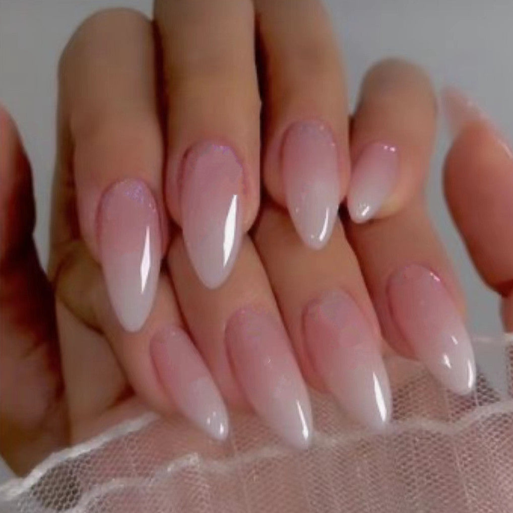 Minimalistisches French Nail Patch Pfirsichpuder Farbverlauf Aprikose
