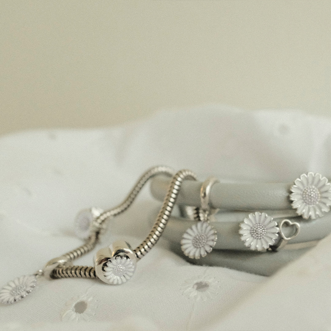 Marguerite 13 mm Charm 6 mm for Classic Leather Bracelet – Sterling Silver